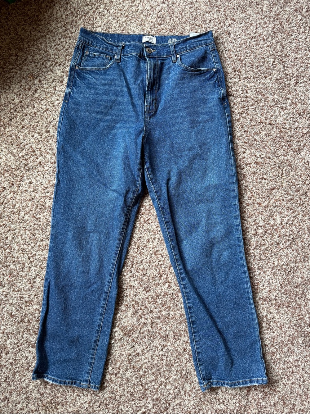 Kensie ultra high-rise, slim straight jeans. The Emilia size 10/30